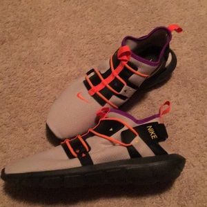 Nike light weight shoes